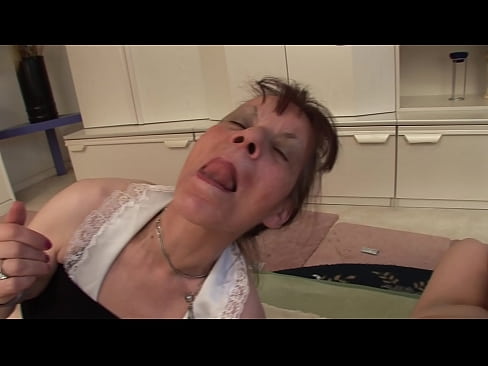 ❤️ Du dapîr û bapîrekî wan sê kes in ❤❌ Vîdyoya porno li me